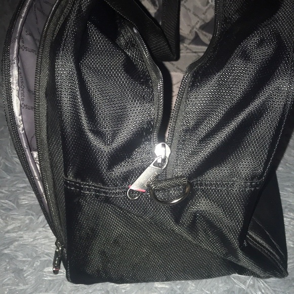 Samsonite soft side travel shoulder bag - Picture 8 of 8